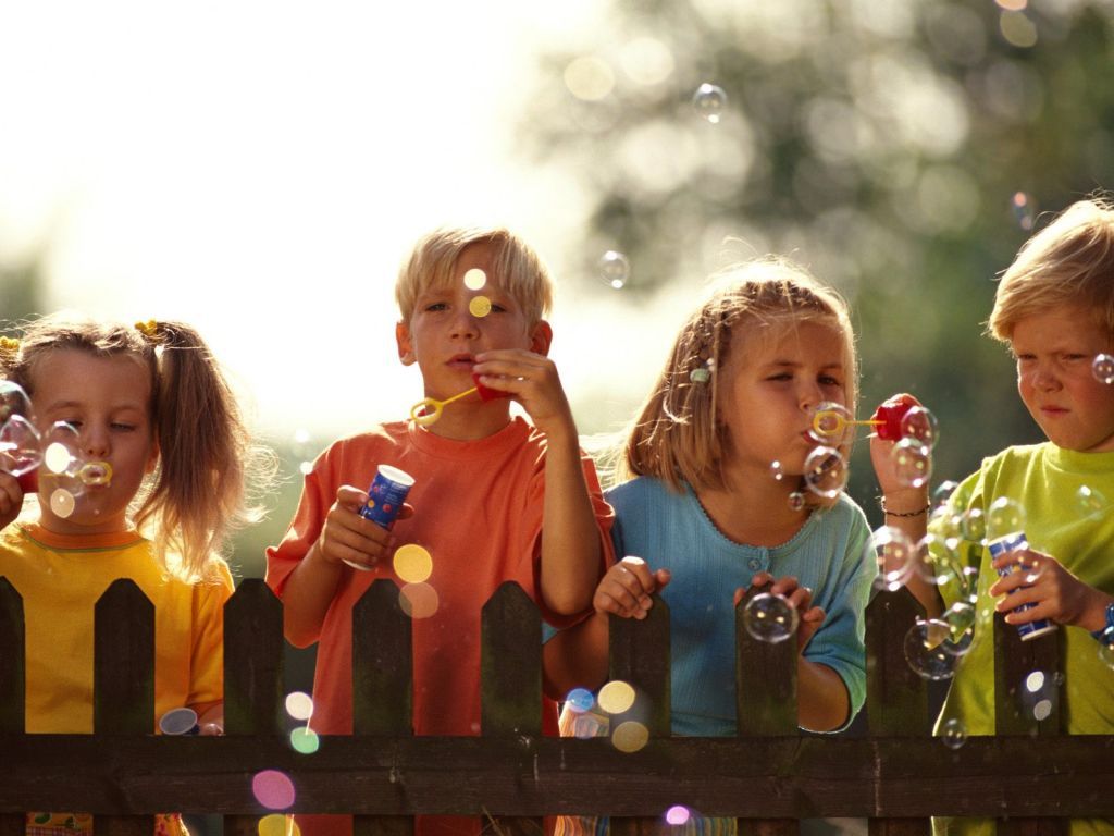 Happy_childhood_WALLPAPERS-9.jpg